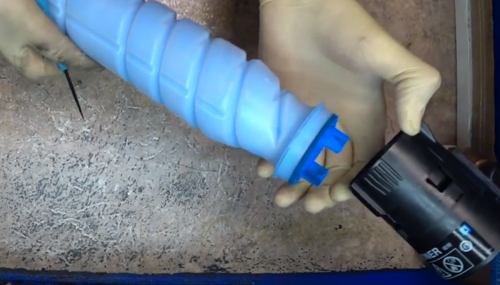 Фото 3. Снимаем крышку