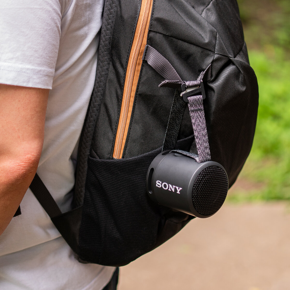 Портативная колонка Sony SRS-XB13