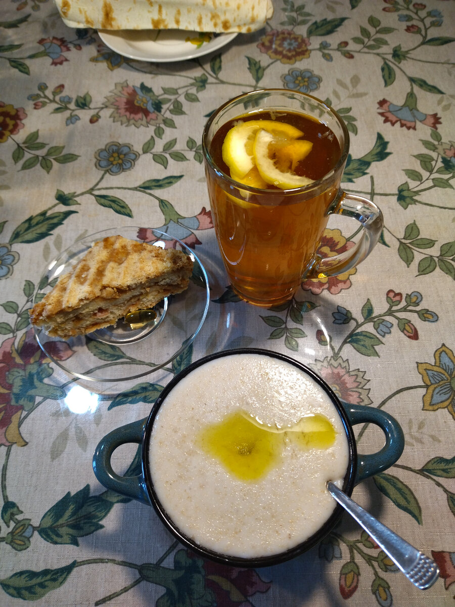 Ну про задний план с роллом писать не буду,кто читает меня,тот все понял🤭