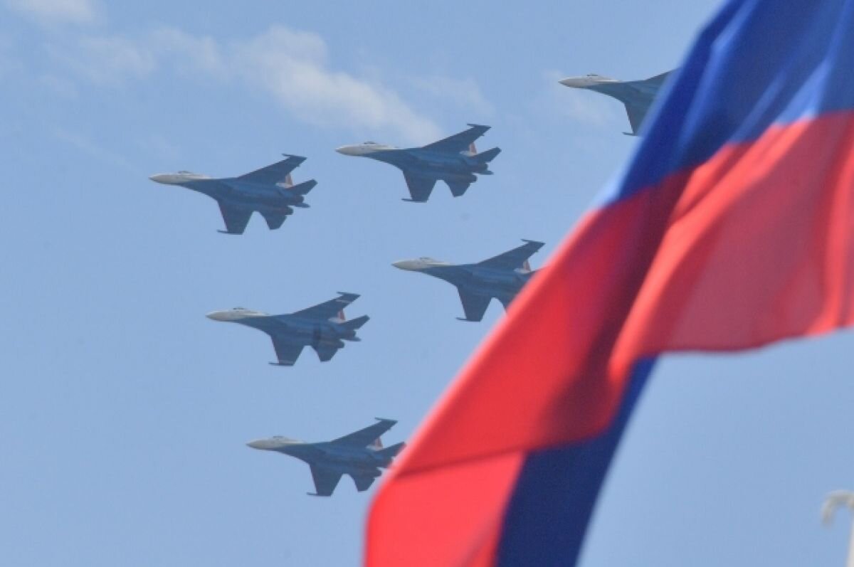    ВКС России получили партию новых истребителей Су-35С