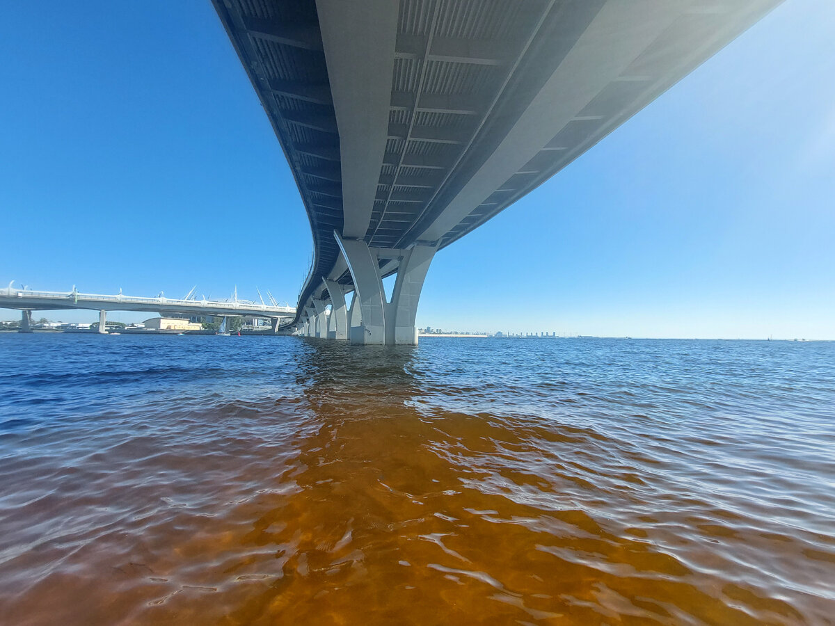 Финский залив. Недалеко от стадиона "Газпром Арена". 