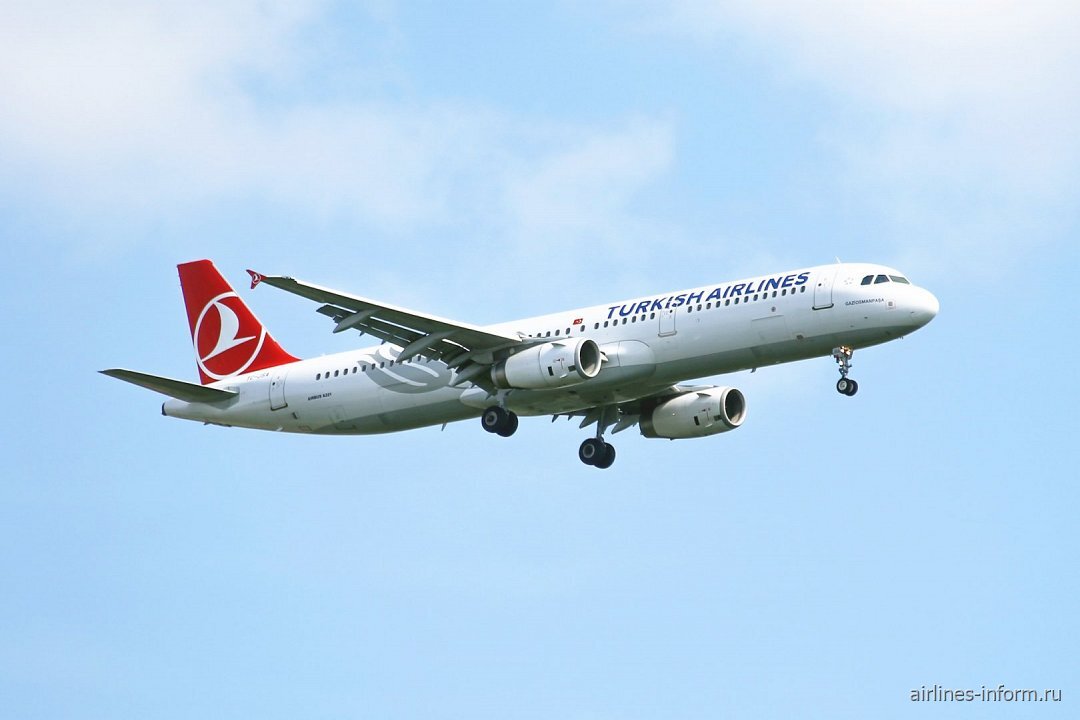     Аэробус А321 "Газиосманпаша" с бортовым номером TC-JSA