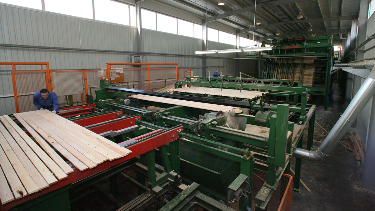    *Деревообрабатывающее предприятие. Архивное фото© РИА Новости . Игорь Зарембо