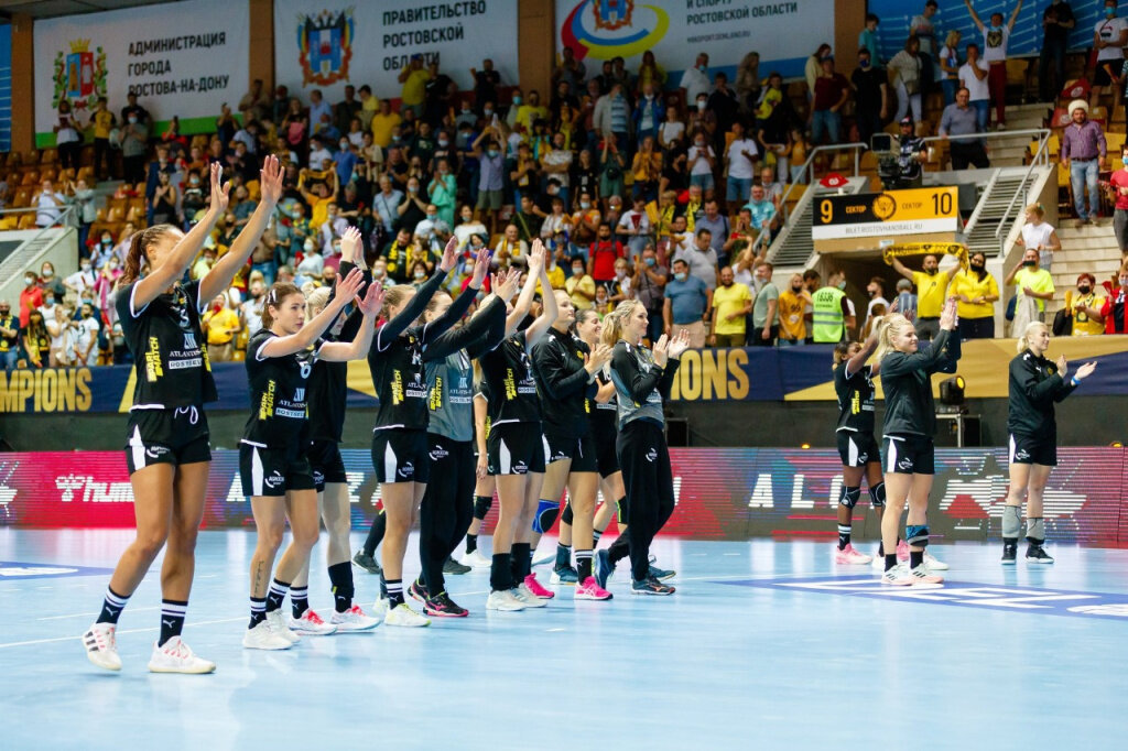 Занятия спортом ростов на дону. Гандбольный клуб Ростов-Дон. Ростов Дон гандбол логотип. Дворец спорта Ростов гандбол. Гандбольный клуб Ростов-Дон женщины.