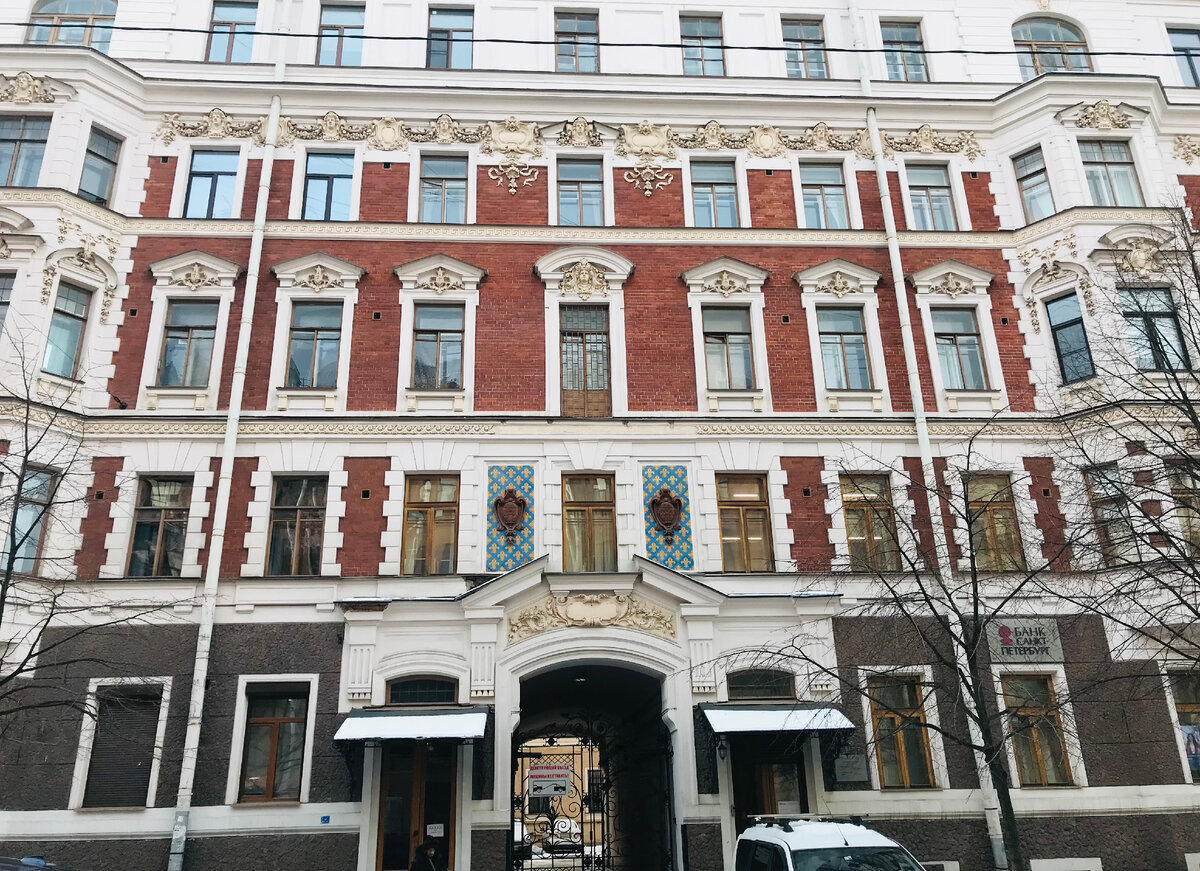 Доходный дом Бенуа на Васильевском острове
