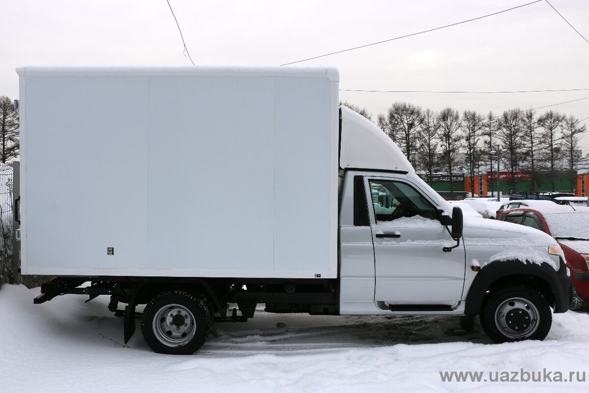 УАЗ ПРОФИ с двускатной ошиновкой и изотермическим фургоном