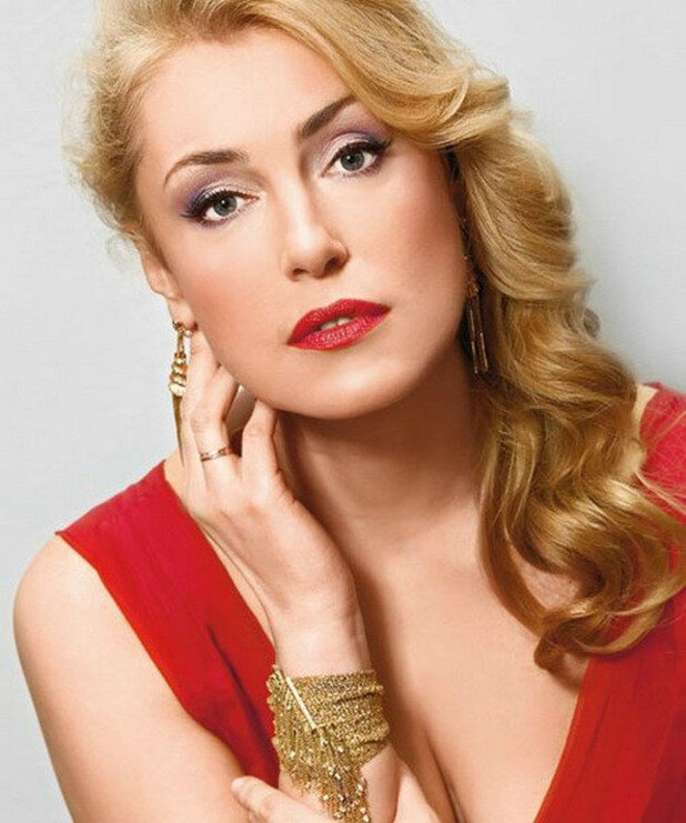 Мари́я Васи́льевна Шукшина́ (род. 27 мая 1967, Москва, РСФСР, СССР) — советская и российская актриса кино, телевидения и дубляжа, телеведущая, заслуженная артистка РФ (2008)[3]. 
Старшая дочь актрисы, народной артистки РСФСР Лидии Николаевны Федосеевой-Шукшиной и актёра, кинорежиссёра, писателя, заслуженного деятеля искусств РСФСР Василия Макаровича Шукшина.