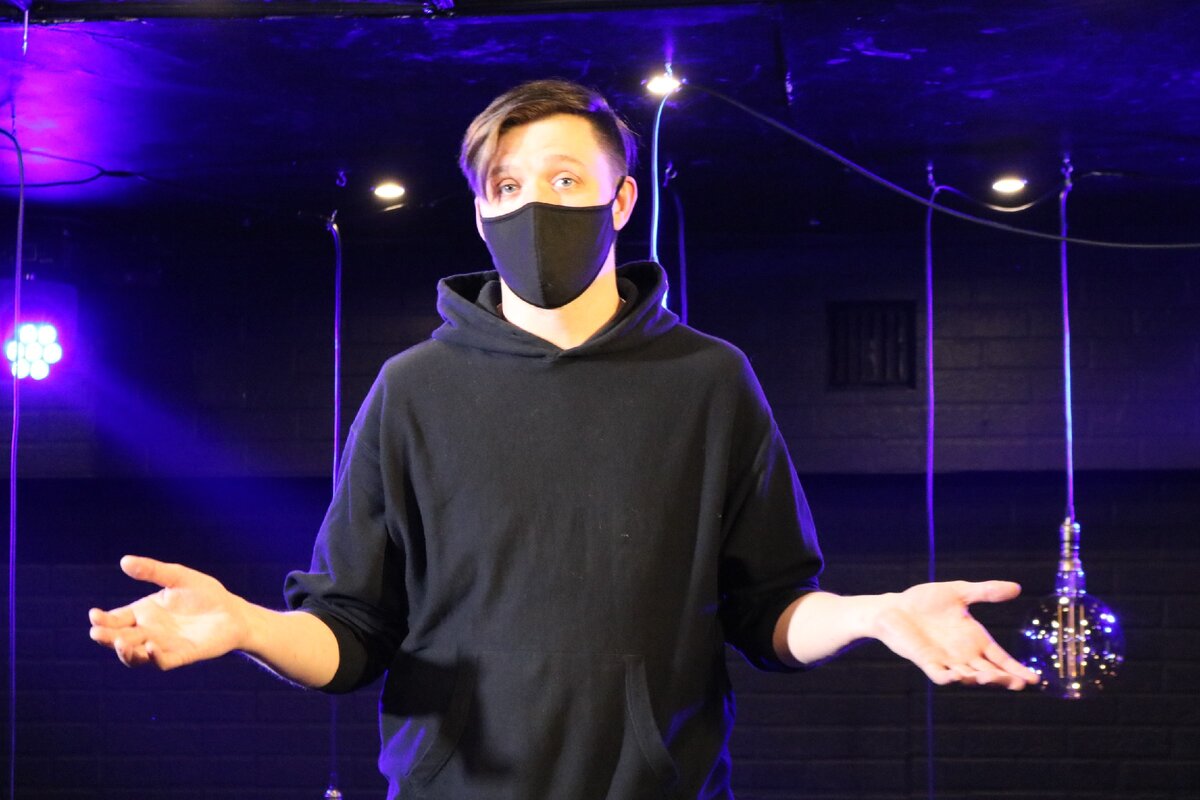 Режиссер Максим Лакомкин. Театр на Юго-Западе. Фото:  Art&Culture Яндекс.Дзен