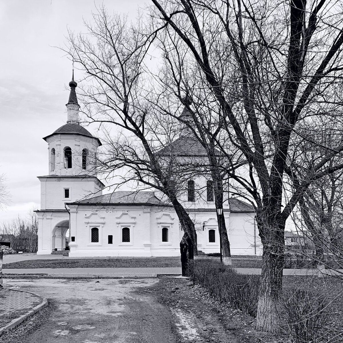 Петропавловская церковь.