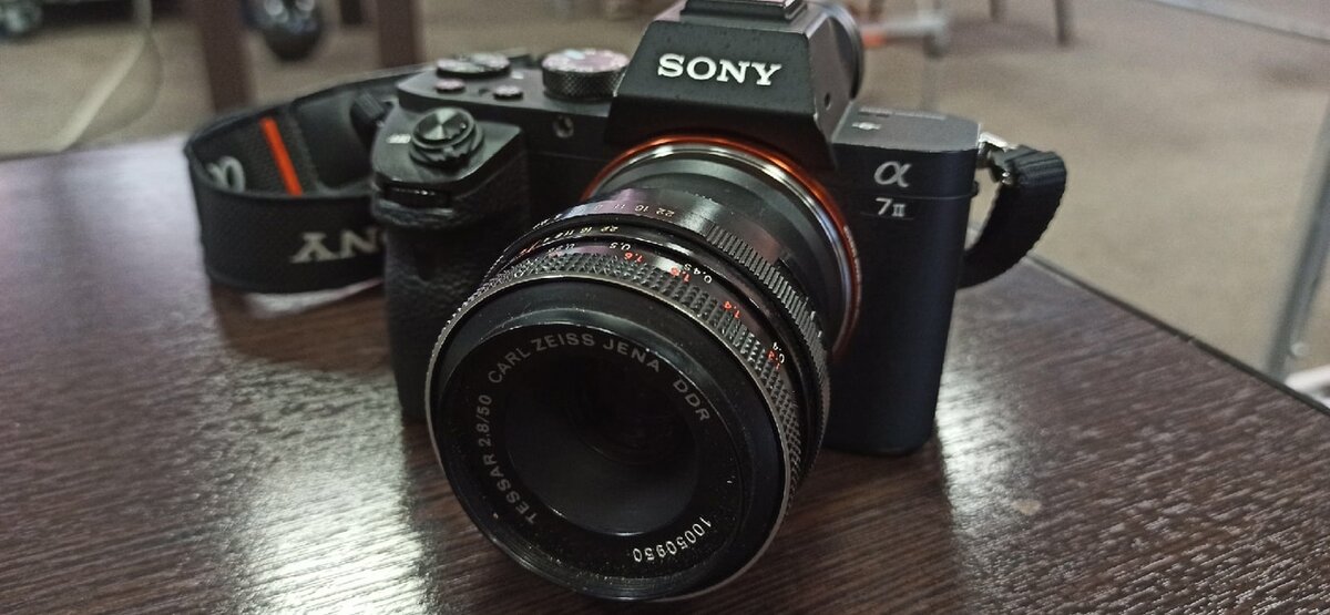 Sony A7II с объективом Carl Zeiss Jena DDR 50 2.8