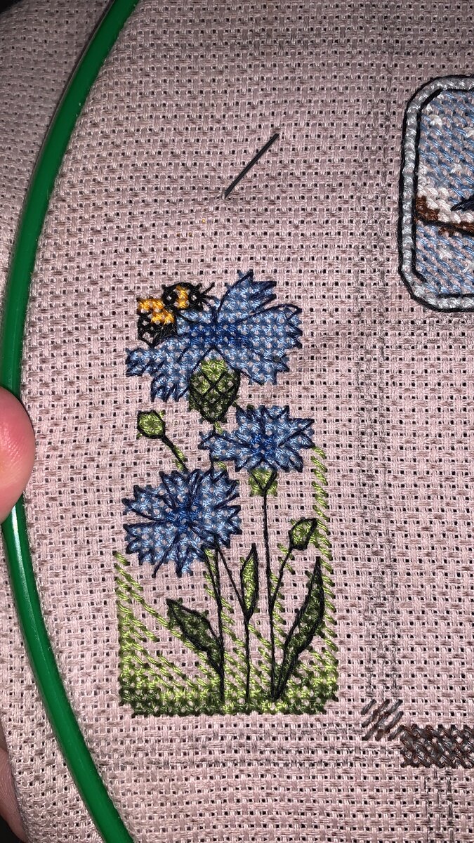 Фото из процесса вышивки