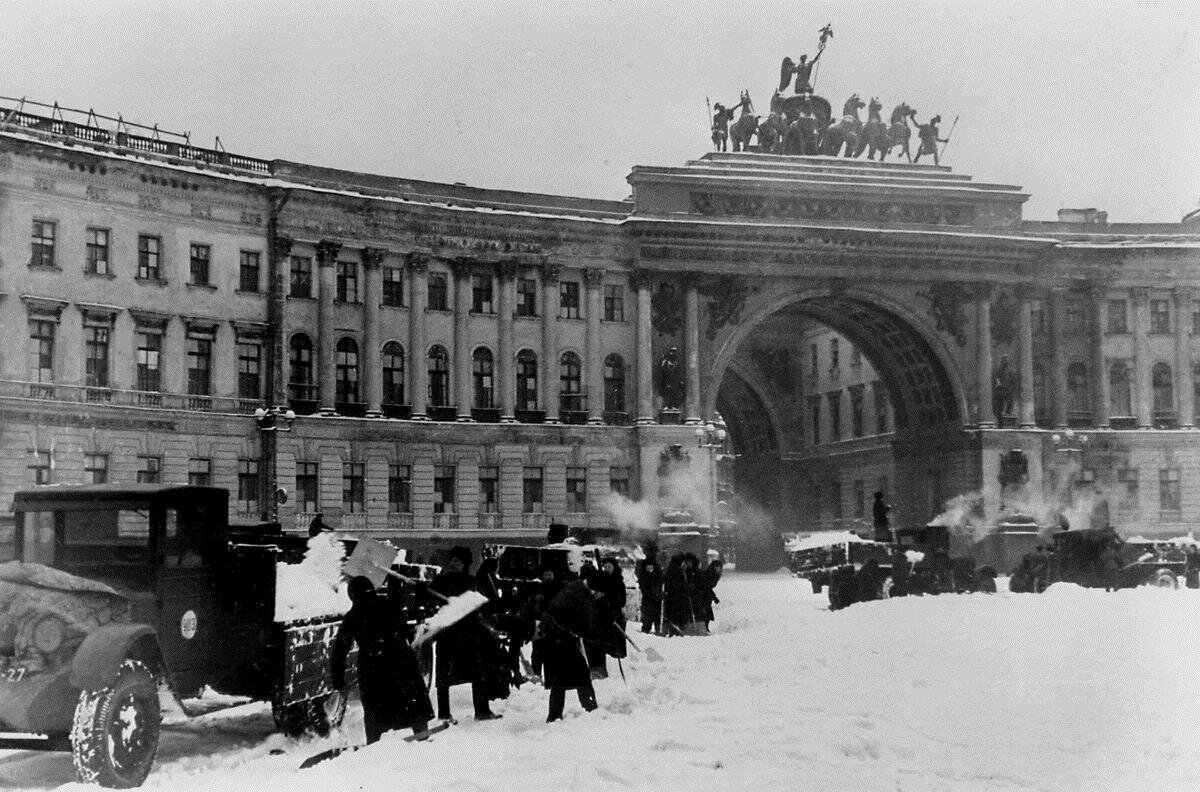 ЛЕНИНГРАДСКАЯ БЛОКАДА. Вражеская пропаганда и настроения осенью-зимой 1941  года. Часть 9 | StoriesPro | Дзен