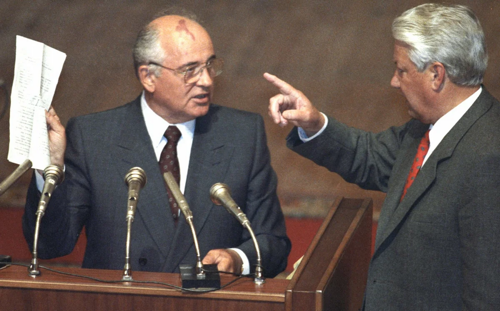 Михаил Горбачев и Борис Ельцин. Фото: B17.ru