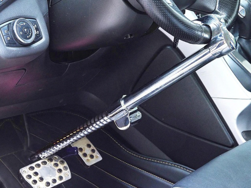 Автомобильный замок на рулевое колесо