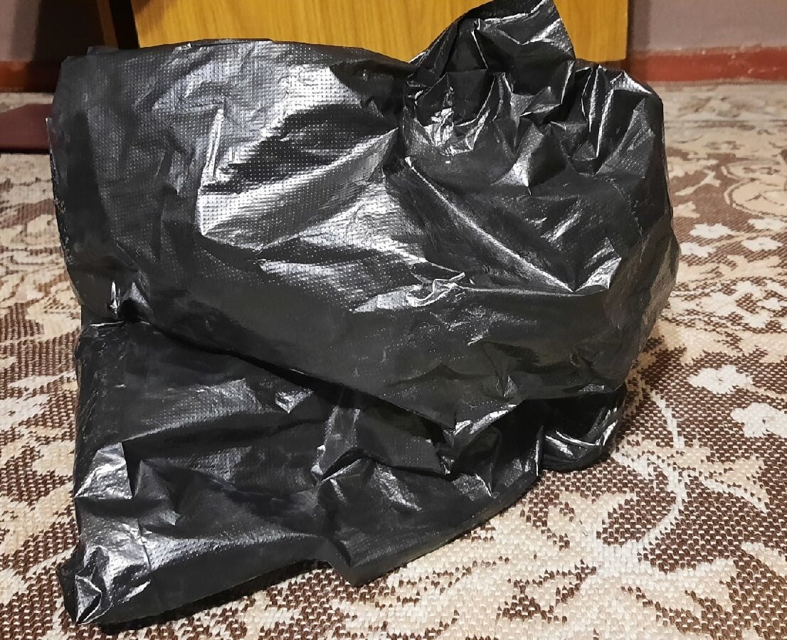 Конечно, это не тот пакет, но выглядит точь-в-точь как тот, честное слово!