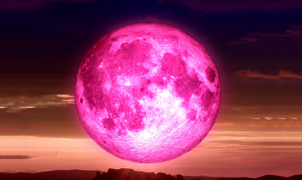 Розовое полнолуние 2024. Розовая Луна. Розовая Планета. Полнолуние розовая Луна. Планета розового цвета.