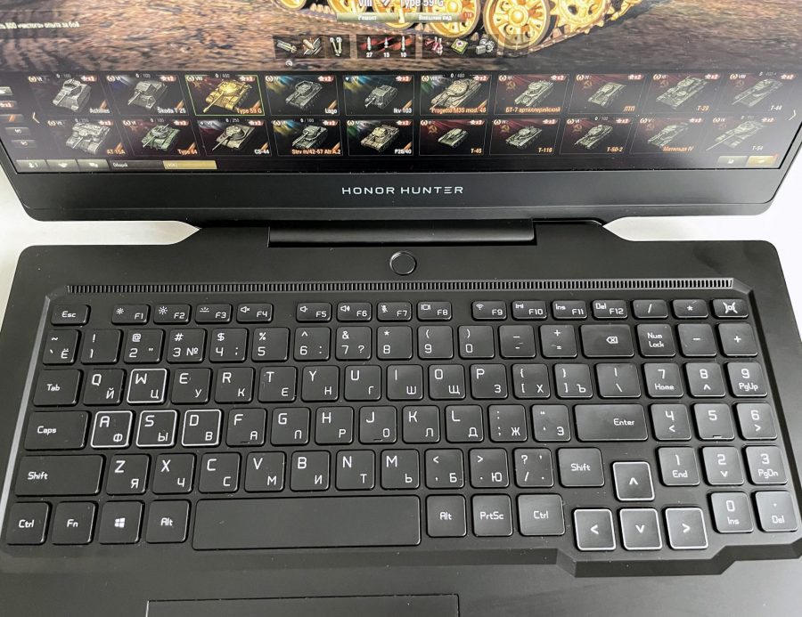 Обзор мощного игрового ноутбука Honor Hunter V700: есть в нем что-то от УАЗа...7