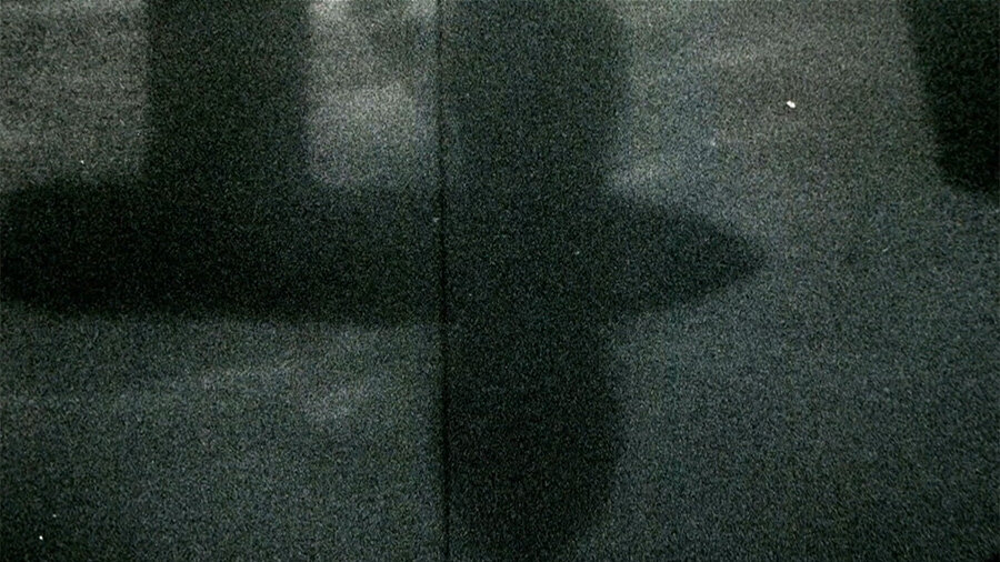 Главный винт ТАВКР "Киев" ВМФ СССР, снятый через перископ британской АПЛ S126 "Swiftsure", 1977г.