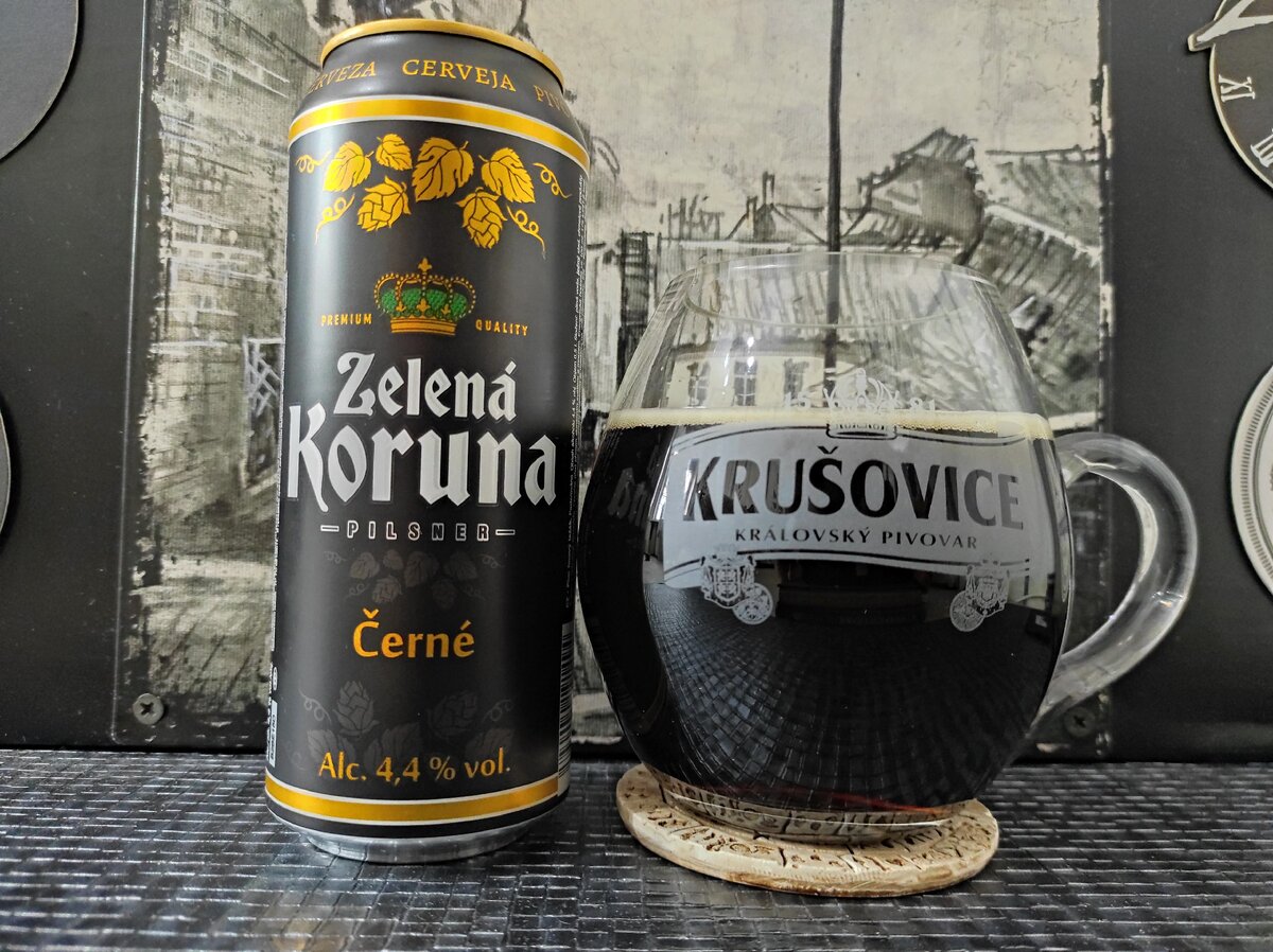 Zelená Koruna в кружке Krušovice