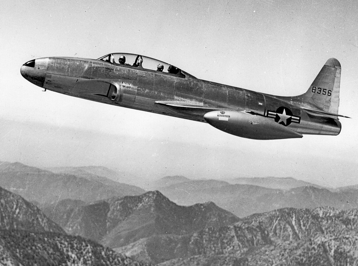 Прототип Lockheed T-33 Shooting Star в полёте. Фото: Public domain // USAF
