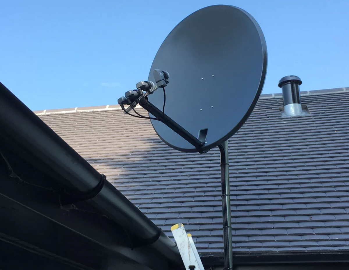 Спутниковая антенна. Спутниковая тарелка. Параболическая антенна. Антенны для спутникового телевидения.