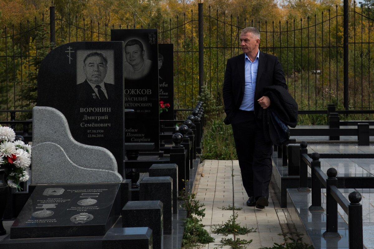 Магнитогорск кпру поиск. Аллея славы Магнитогорск Левобережное кладбище. Аллея славы 2 Магнитогорск Левобережное кладбище. Могулевцев. Захоронение в Магнитогорске КПРУ Магнитогорск.