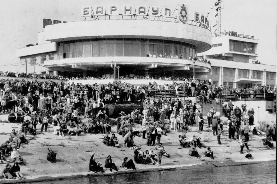 Речной вокзал в Советское время.