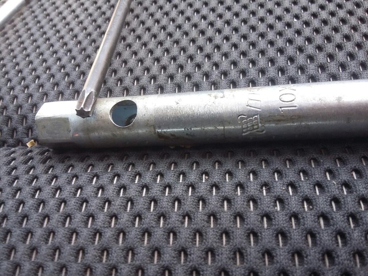 Весь инструмент который нужен. 