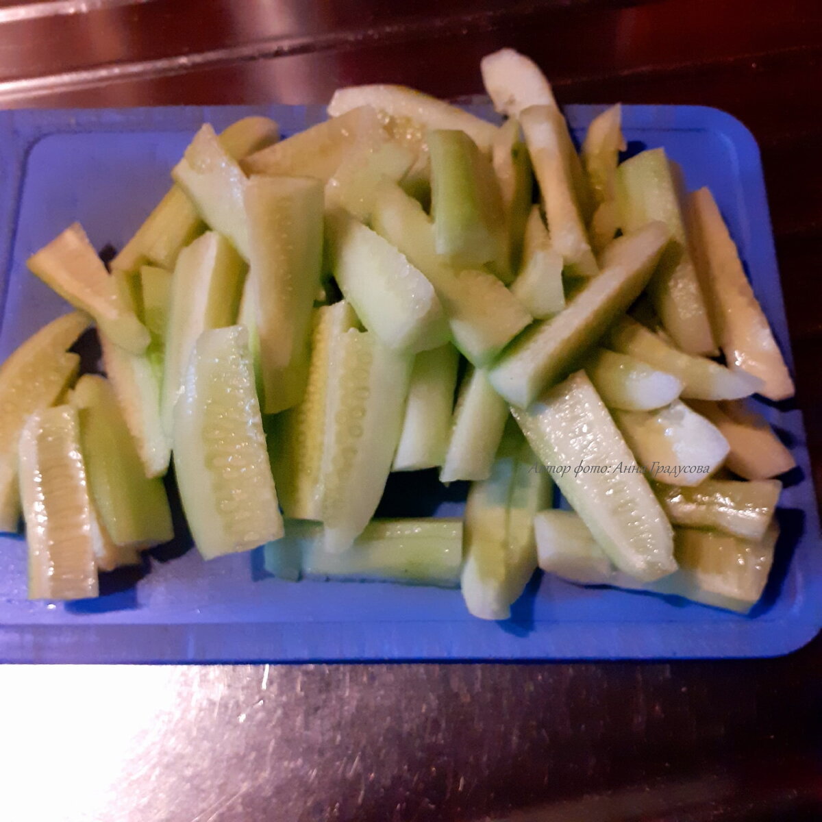 "молочные" семена можно оставить, а вот крупные и жёсткие лучше удалить