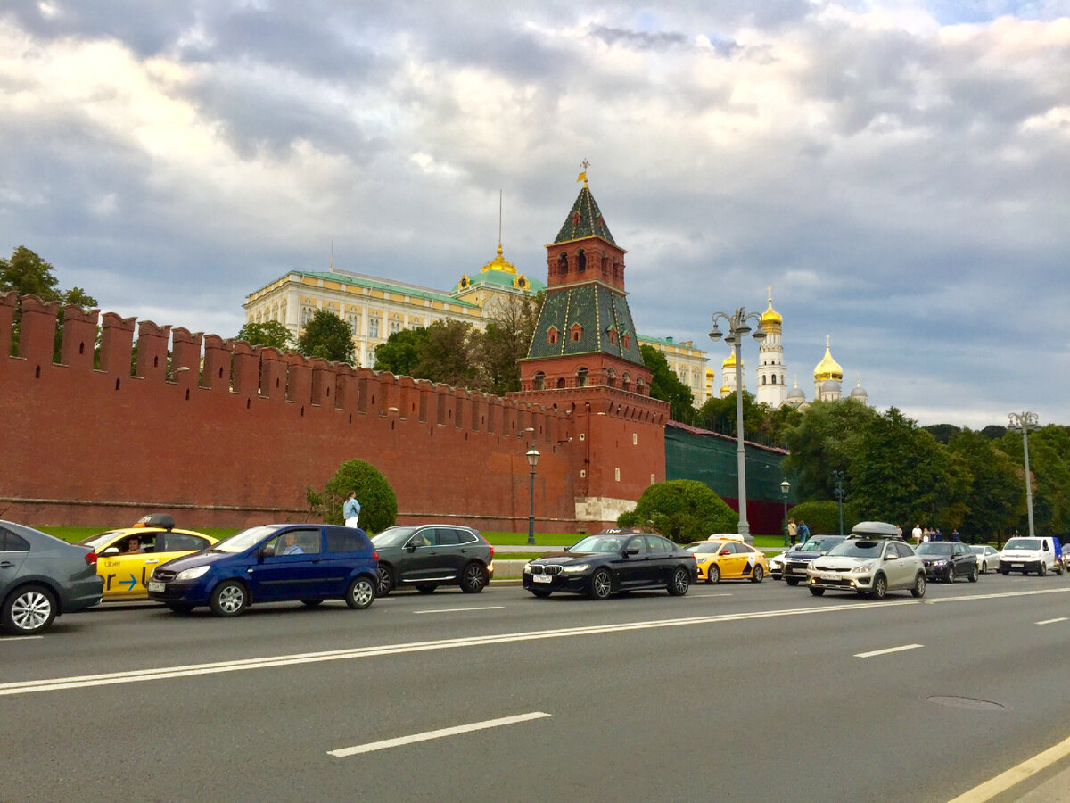 Москва что происходит в городе