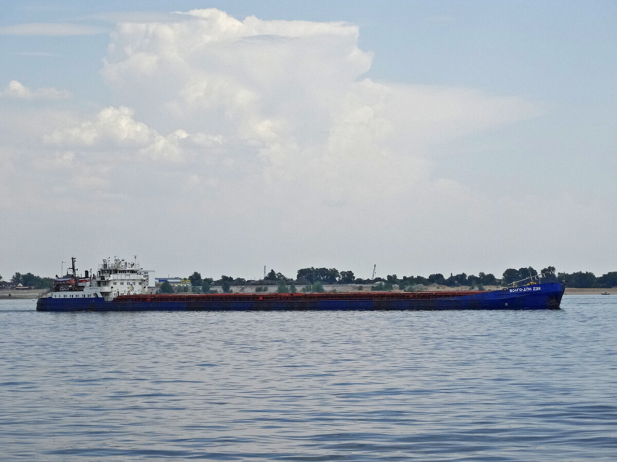 Листайте галерею. Там есть ещё фото