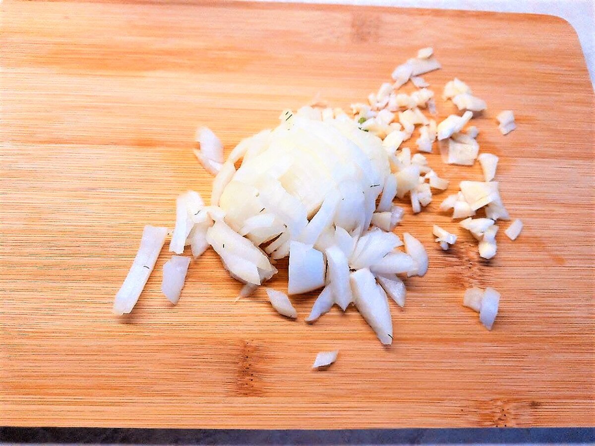 Фото автора. Лук нарезать кубиками.
