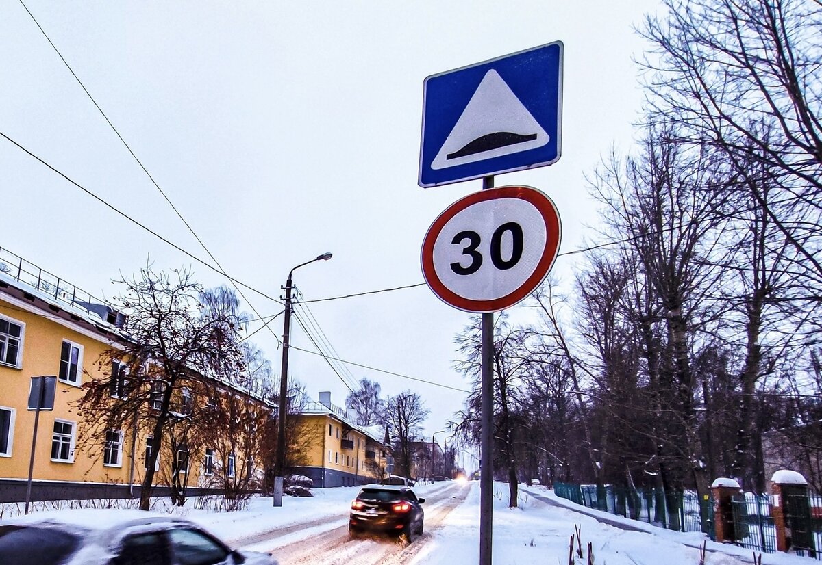 Это непозволительная роскошь, нештрафуемый порог в 5-10 км/ч давно пора  вводить» - законодатели опять вернутся к этому вопросу | Гаражбатя | Дзен