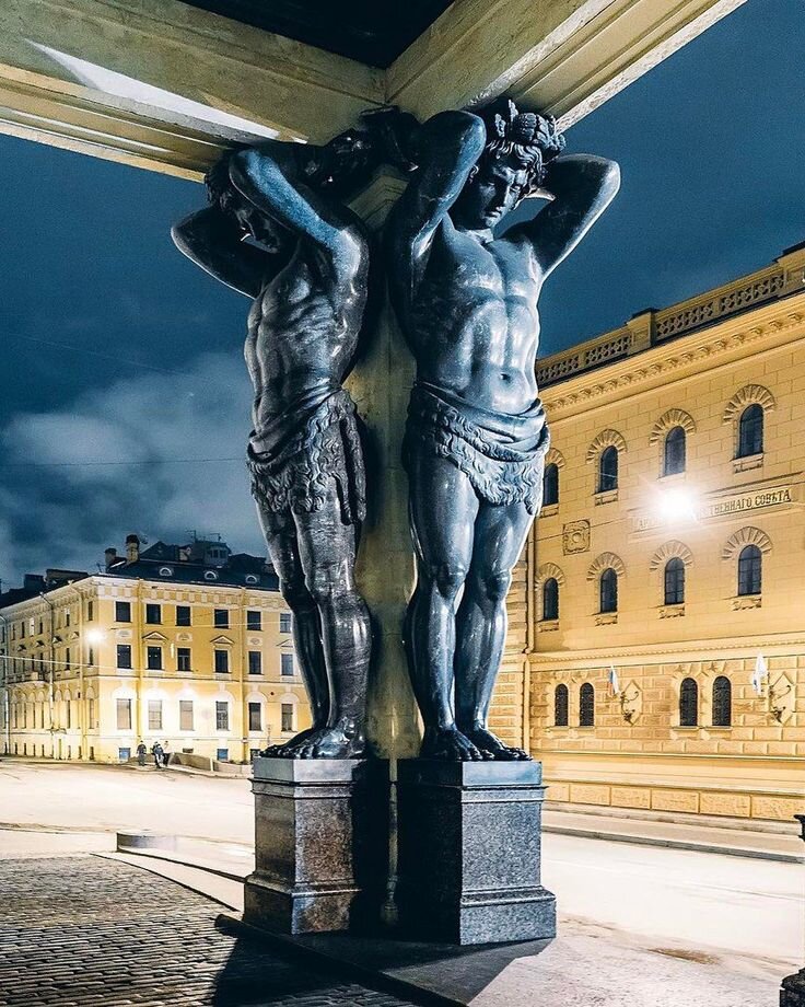 Атланты Нового Эрмитажа