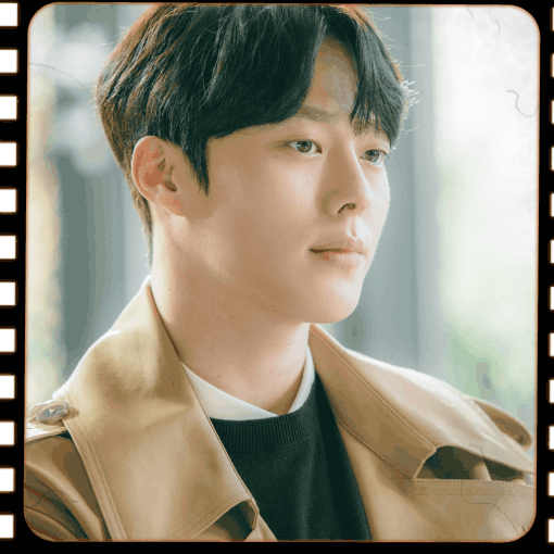 Слайды: кадры из дорамы"Мой сосед Кумихо/Пугающее сожительство" В главных ролях Чан Ки Ён и Хери.  2021 год.