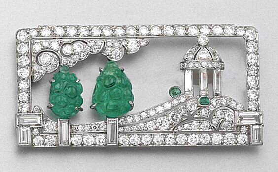 Брошь с изумрудами и бриллиантами. Фото из Интернета