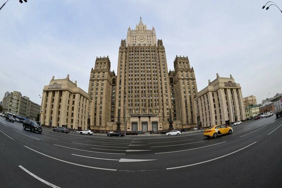     МИД РФ: количество экстремистских инцидентов у российских посольств в 2022 году превысило тысячу Михаил ФРОЛОВ