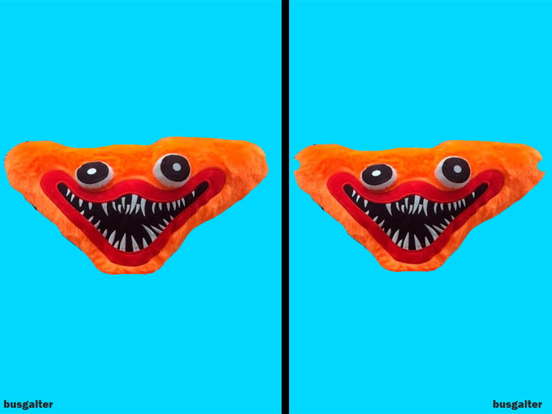 тут тоже 2 различия, оранжевый хагги вагги