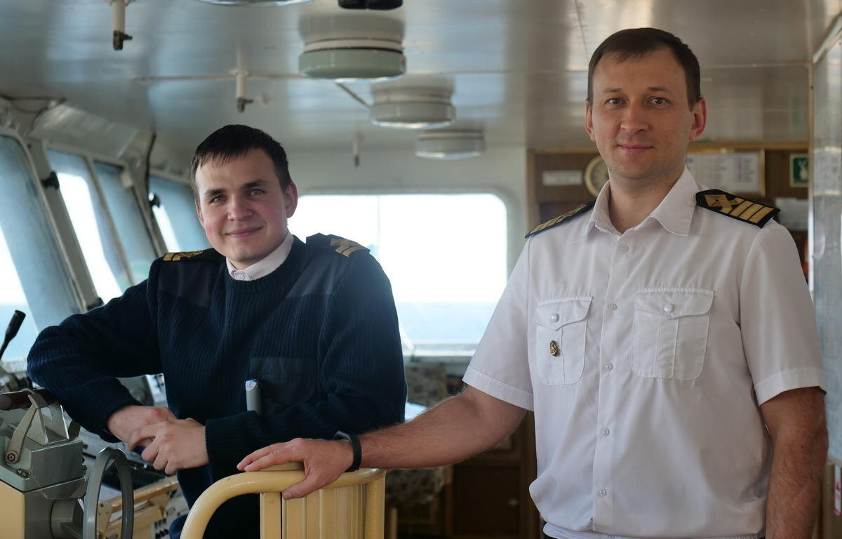 Механик морских судов. "Якименко Сергей  помощник капитана". Помощник капитана теплохода Некрасов Александр Александрович. Вахтенный Штурман. Алексей помощник капитана.