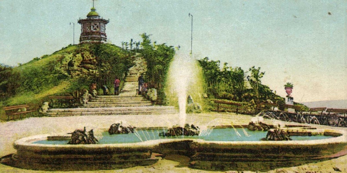 Фонтан "Лягушки" и старая беседка на Горячей горе