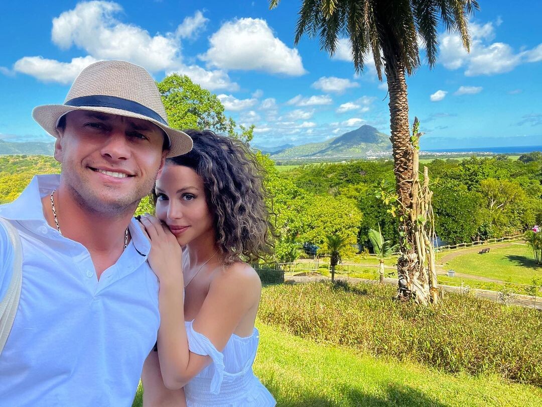    Влюбленные не прячут свои чувстваСоцсети Зепюр Брутян