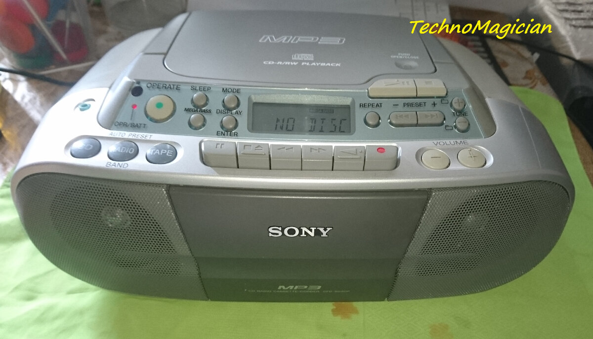 Sony CFD-S03CP  MP3 магнитола