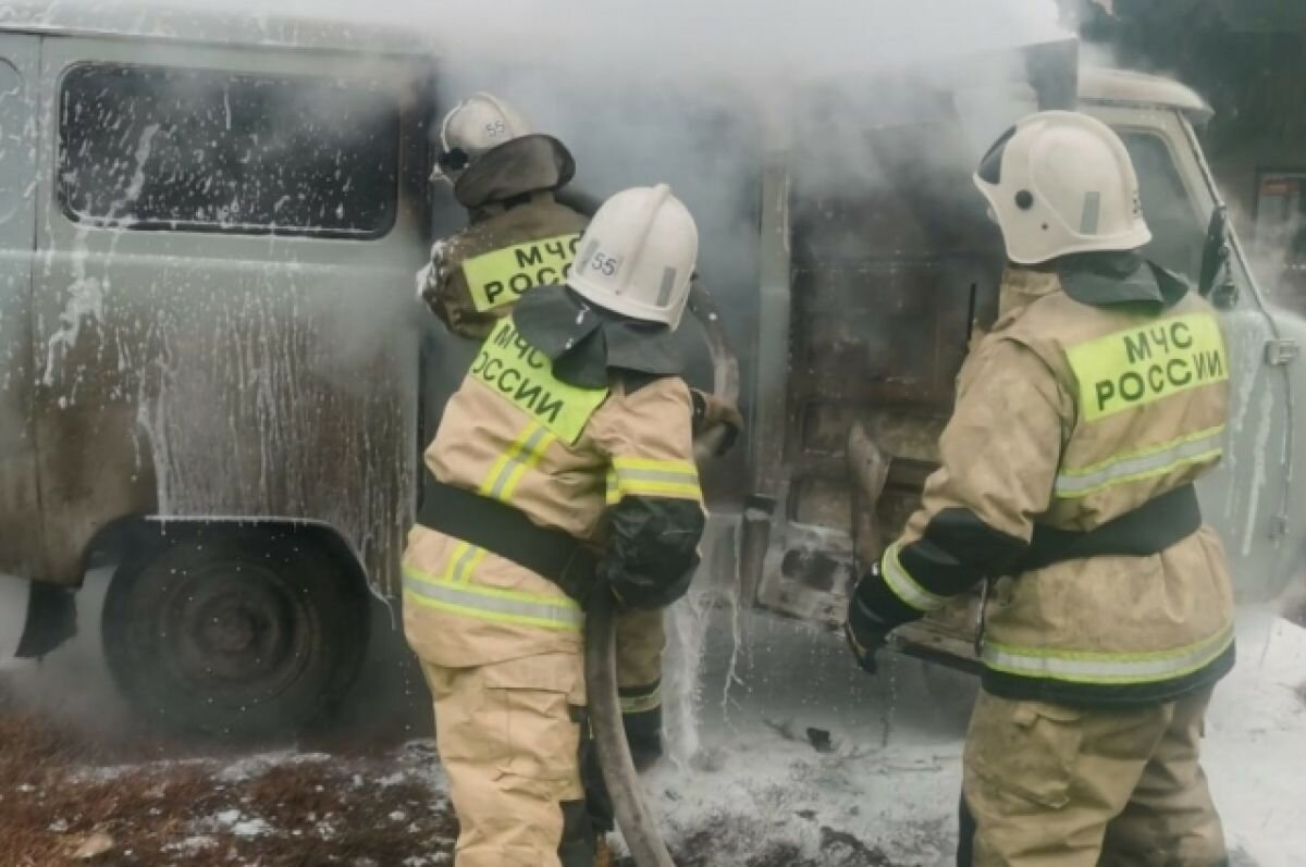    В Омской области огонь уничтожил очередную машину