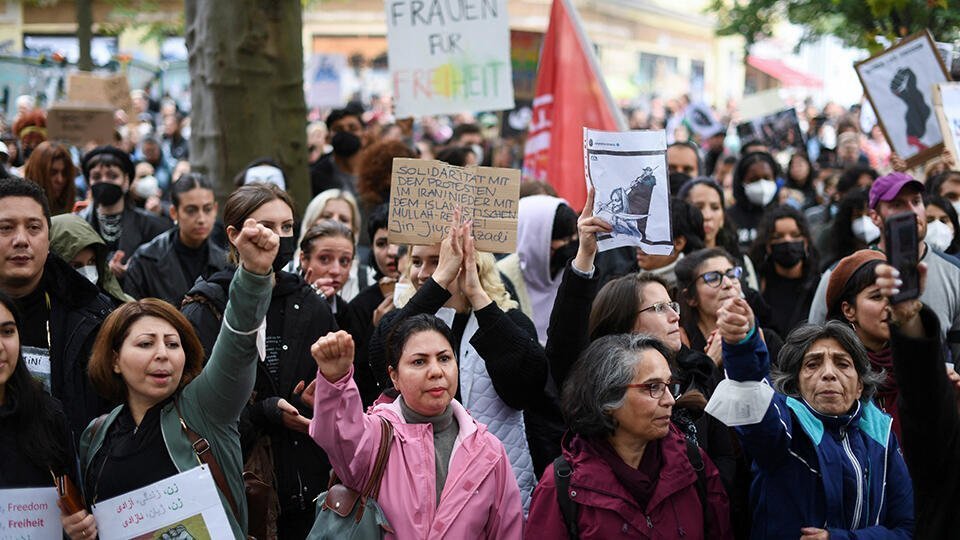    REUTERS/Annegret Hilse