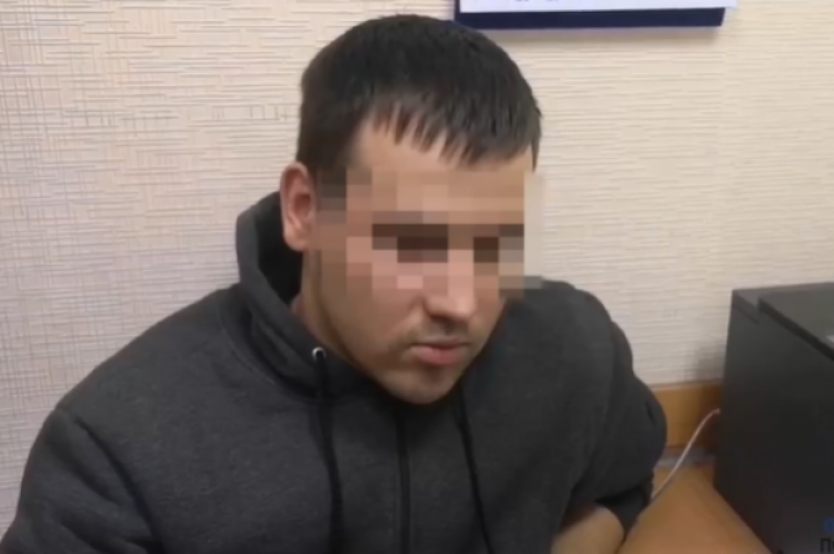    В Омске курьер-мошенник испугался прохожих и высыпал деньги на дорогу