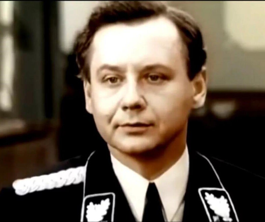 О. Табаков в роли В. Шелленберга. Кадр из фильма "Семнадцать мгновений весны" (1973 г.). Режиссер:Т. Лиознова. Изображение взято в открытых источниках.