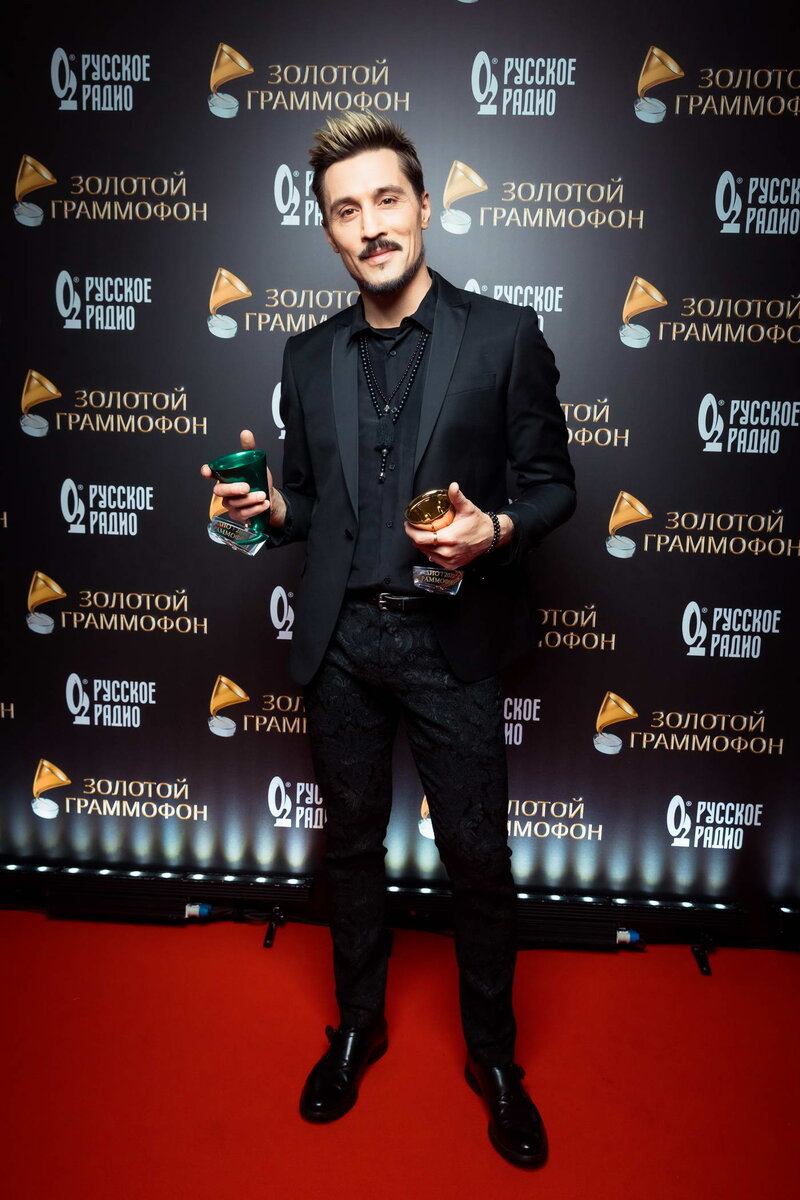 ани лорак золотой граммофон 2019. золотой граммофон бикович. гагарина золотой граммофон 2022. золотой граммофон 2022. золотой граммофон 2021 бьянка.