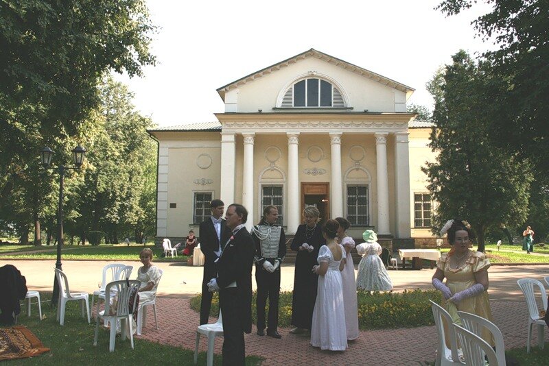 Мы ненадолго переносимся в прошлое, но все равно пользуемся благами нынешнего времени. Фото из личного архива.