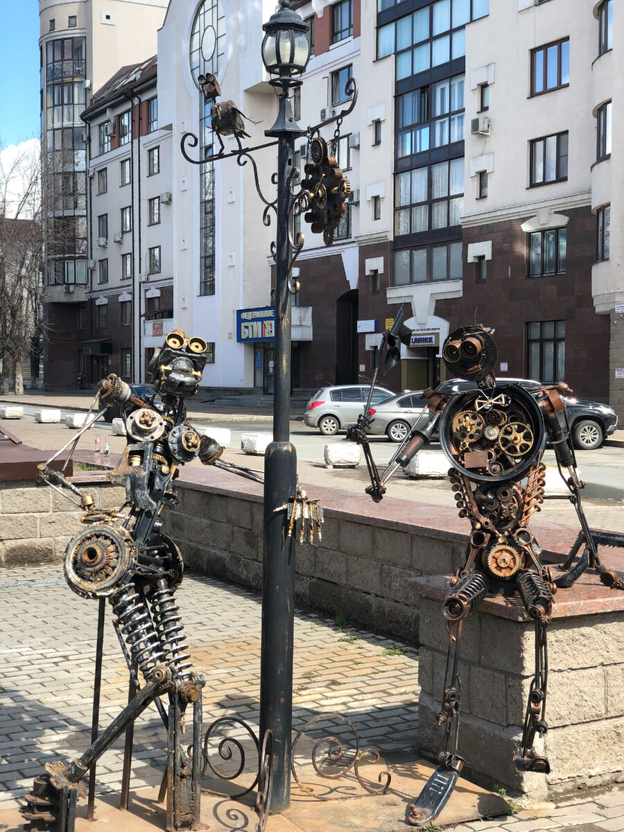 Площадь двух фонтанов, Уфа