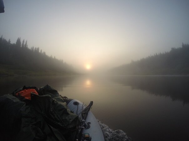 Здравствуйте . хочу вам рассказать , как я собираюсь в поход - для меня тоже важно, создать некий шаблон необходимых вещей , которые будут важны в дикой природе.

В 2018 году мы с другом побывали в достаточно сложном для нас походе

Поэтому в основном рассказ будет основан , опираясь именно на поход произошедший этим летом.
Мы очень долго подготавливались к нему.

По приезду домой сделал выводы , теперь точно знаю , что возьму с собой в подобного рода путешествие.

В нашем походе
мы потратили всего 3 банки тушенки за 2 недели - поэтому неотъемлимой частью являлось оружие , а именно ружье 12 калибра - которое нас кормило.(брали дробь на утку и рябчика и 2 пачки пуль , в случае встречи с диким зверем)

Так же важной частью была рыбалка .
Заготовкой рыбы домой не собирались заниматься .
Ловили ради своего удовольствия и что бы не оставаться голодными.
Поэтому брали всего 3 спиннинга ( и у каждого по две катушки ,в случае потери лески - дабы не тратить время)
Один спиннинг был утоплен , в дальнейшем пользовались только одним , тоесть третий даже не доставали - поэтому оптимально 2-3 удочки для двоих , больше точно не надо .
Воблеры вообще на северные реки брать не стоит, хватает и блесен.( для хариуса - это вертушки 1-2 номера, маленькие колебалки , окунь любит вертушки до 4 номера, щука откликается на "ложки" это крупные колебалки( окунь тоже не брезгует ими).

Начнем с вещей: мы останавливались чаще в охотничьих избах, но обязательно должно быть в арсенале:
-Палатка
-теплые спальники
-коврики(если нету , можно использовать лапник - это еловые ветки)

-Шапка ,кепка , шерстяные носки ,костюм горка( пользую третий год ) теплые штаны , термобелье , нижнее белье - три комплекта ( есть время просушить либо у печи , либо у костра)
Трекинговая обувь , сапоги ( вейдерсы или забродники )
-Москитная сетка - гнус одолевает в этих местах.
-Рабочие перчатки
- ветровка , дождивик.

Посуда.
- 2 котелка - вскипятить воду и приготовить еду .
- сковородка
- кружка
-тарелка
-ложка, вилка
- коптильня ( имеет большой вес , но для разнообразия рациона вполне годна)
-небольшой ножик, желательно мультитул ( в нем есть пассатижи , которые тоже очень кстати) 
Посуду мыли исключительно песком , поэтому никаких моющих средств брать не стоит.

Теперь одна из основных и обширных
частей подготовки.
-ружье ( патроны к нему)
-шомпол , ершик , масло, балистол - для тех кто бережет оружие.
-бензопила - инструмент к ней , запасные цепи , в случае поломки ручная
- хороший топор
- нож для разделки туши , чистки рыбы.
- внешний аккумулятор( брали для зарядки камеры)
- налобный фонарь ( высокой степени защиты) , побольше батареек.
- фонарь ( для засветки помещения , палатка - изба.)
- поляризационные очки
- блокнот и ручка для записей , чтобы дома более детально восстановить хронологию событий
- веревка
- изолента
-спиртовые салфетки ( для быстрого разведения костра)
- зажигалки , огниво.
- нитки , иголка
- средства защиты от комаров и мошки
- карты местности
- марля , фольга
- салфетки , тряпки

Теперь о судне.
-надувная лодка , ремкомплект в случае пробоя .
- лодочный мотор : защита к нему , молоток , напильник , свечи, масла, бензин.
- спас жилеты, мы их не брали , уровень воды был низким.
- хороший ножной насос
- в лодке должны быть гермомешки для электронники и вещей которые боятся влаги
- тент , укрыть вещи , сделать навес.
-якорь
- 2 весла
- так же пригодится емкость под рыбу , либо так называемый рыболовный кукан ( рыба будет всегда в воде и не испортится )

Аптечка.
тут я не могу выделить , что то особенное .
Для первой необходимости - в случае травмы , дальше на свое усмотрение - но нужно ответственно подойти к этой части.

Продукты:
- крупы: рис, гречка, пшено.
-макароны , картошка
- овощи :лук , чеснок , морковь - комплект отлично подойдет для ухи , но можно и без этого.
- соль , сахар , перец.
- подсолнечное масло
-мука
- чай , кофе
- сладкое к чаю( пряники , печенье , конфеты, мед)

- консервы : тушенка , каша.
-соусы ( кетчуп, горчица)
- специи ( лавровый лист и тд.)
- сублимированная пища ( как неприкосновенный запас)
-хлеб

средства личной гигиены.
- мыло
- шампунь
- зубная щетка, паста.
- мочалка